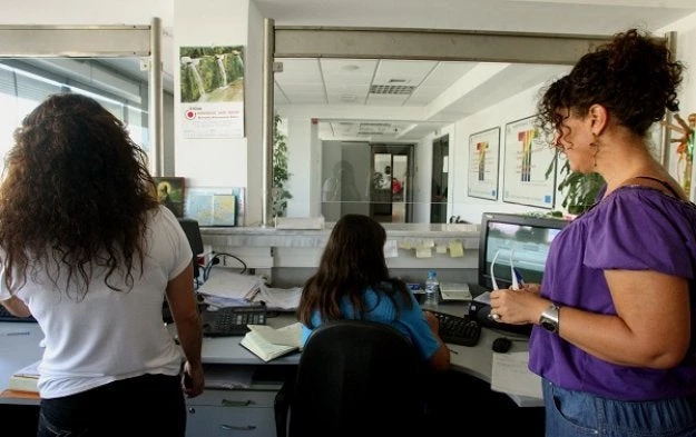 Έφτιαξαν κομματικό στρατό οι ΣΥΡΙΖΑΝΕΛ: Αυξήθηκαν κατά 22.000 οι δημόσιοι υπάλληλοι τα τελευταία 2,5 χρόνια!
